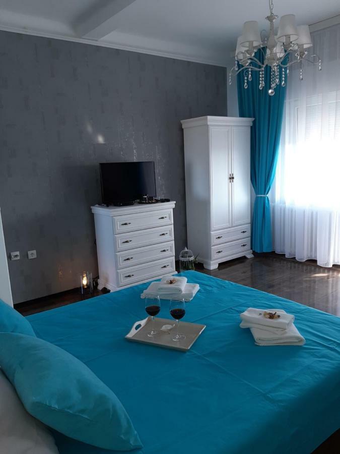 Apartment Zorana-Center Novi Sad Exteriör bild